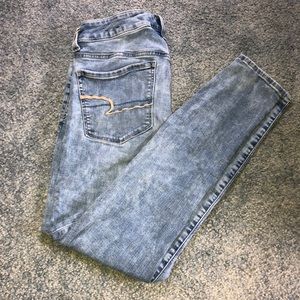 American Eagle Light Acid Wash Skinny Jeans